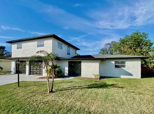 414 Maplewood Dr, Oldsmar, FL 34677