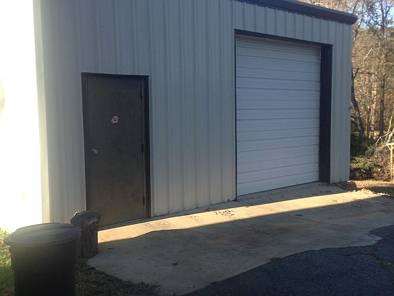 4th image of 4096 Wilkesboro Hwy