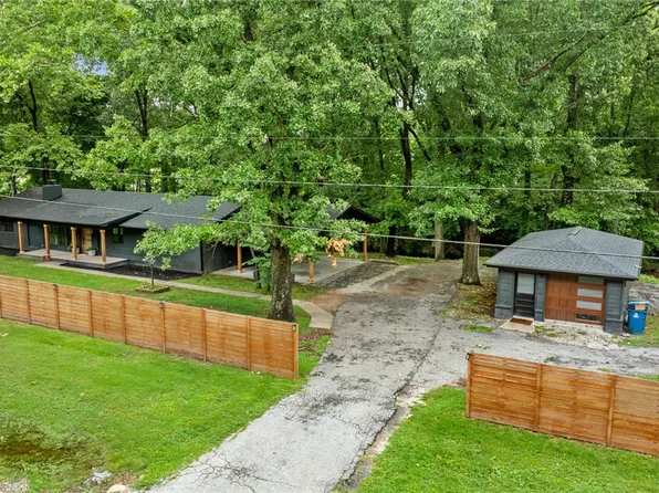 1286 S Curtis Ave, Pea Ridge, AR 72751