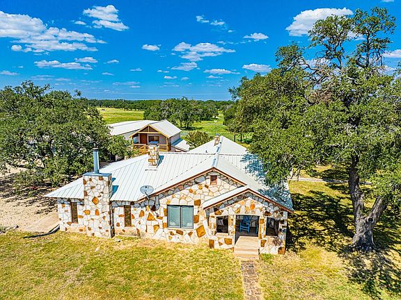 3rd image of 1376 Legacy Oaks Dr