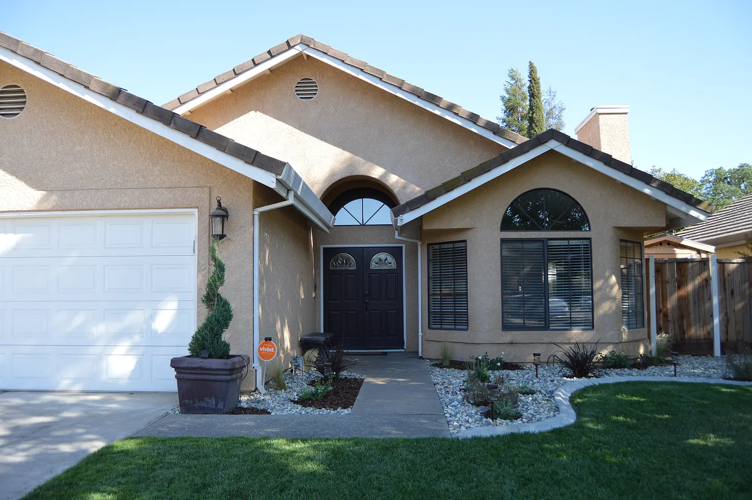 833 River Ave photo 1
