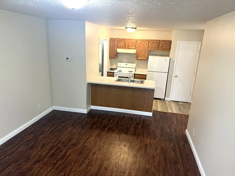 2130 Banstead Ct — Photo 12