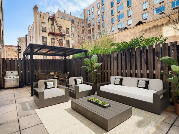 68 Bradhurst Avenue image 1 of 8