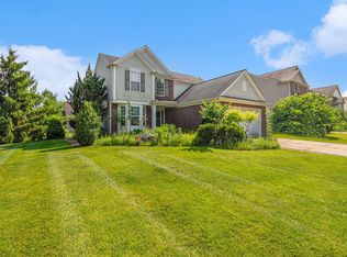 482 Chantilly Ln, Chelsea, MI 48118
