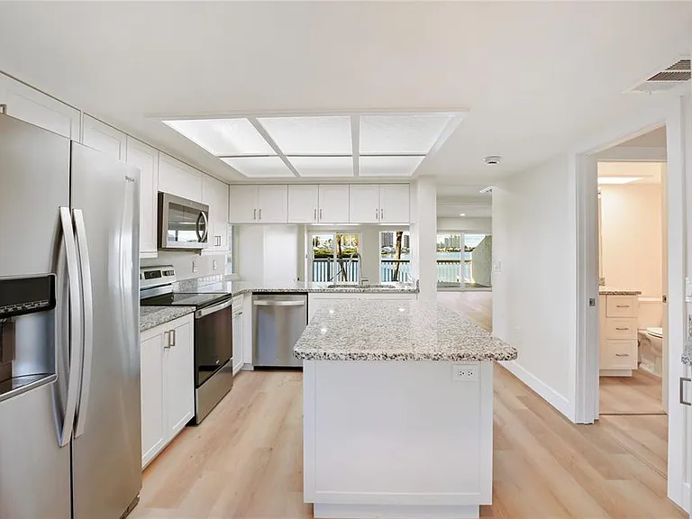 150 Marina Del Rey Ct — Photo 13