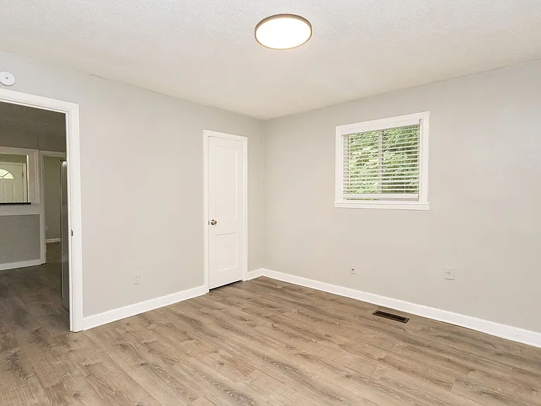 1635 Dogwood Dr — Photo 12