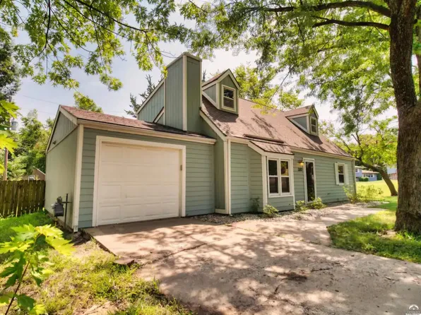 330 California St, Lawrence, KS 66044
