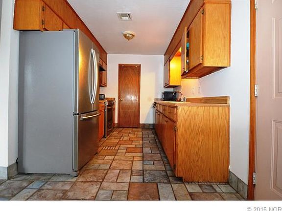 4th image of 706 E Tejon Ave