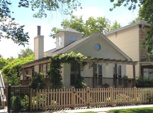 2207 N Maplewood Ave, Chicago, IL 60647