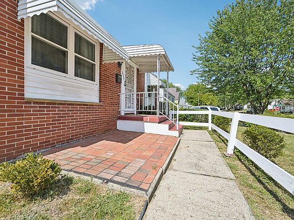 4th image of 3469 Dresden St