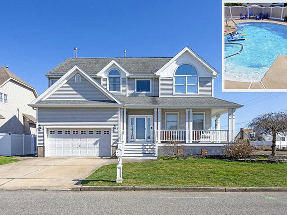 3rd image of 3263 Churchill Dr
