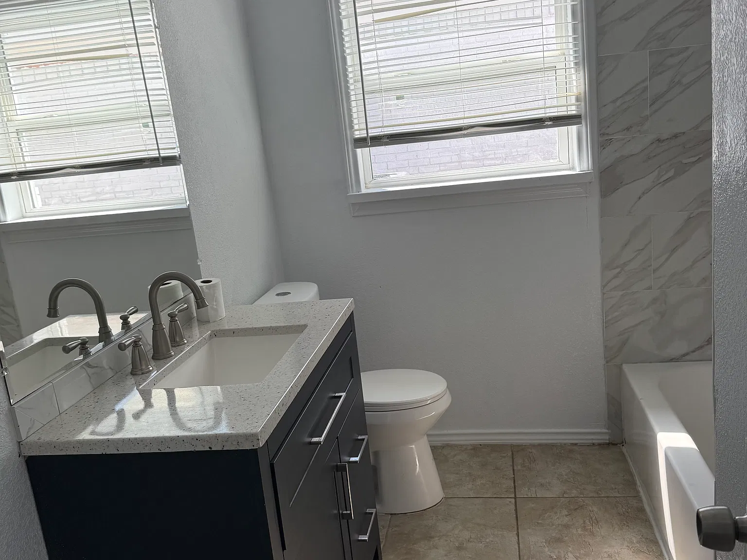 3 bed, 1291 sqft, $1,900 — Photo 3