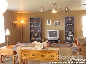 2nd image of 3211 Crested Creek Dr