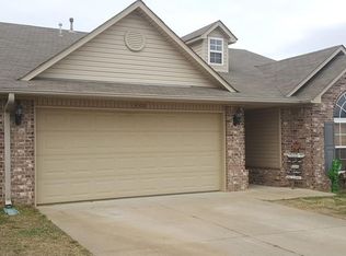 1400 Reavis Rd, Claremore, OK 74017