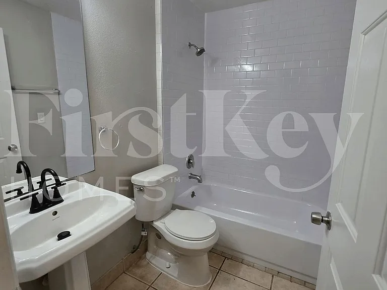 213 Autumn Ridge Rd — Photo 14