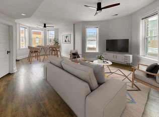 819 N Rockwell St #3, Chicago, IL 60622