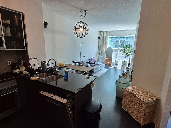 4th image of 5162 Yonge St Unit 110