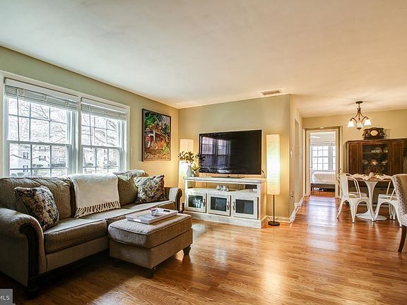 4th image of 800 S Arlington Mill Dr #13303