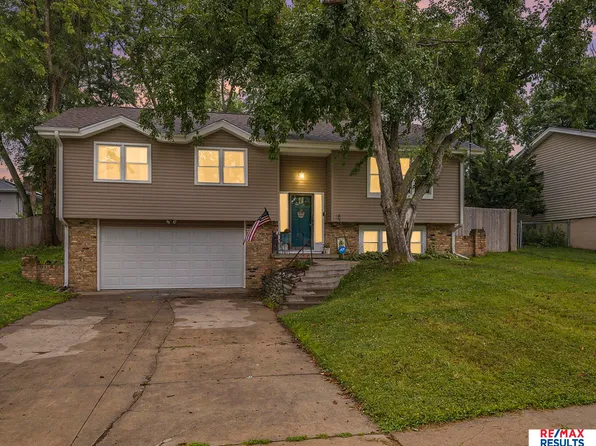 3401 Redwing Dr, Bellevue, NE 68123