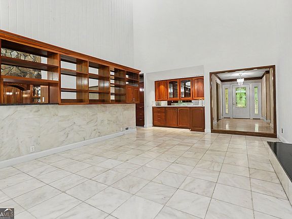5th image of 9270 Riverclub Pkwy