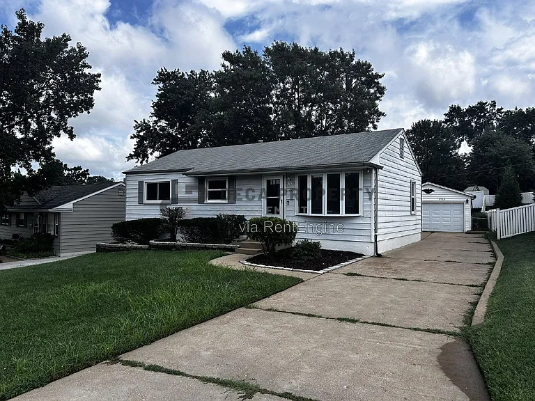 10922 Juniper Ct — Photo 2