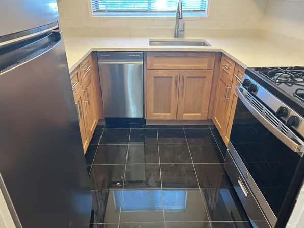 278 S Broadway #G3, Irvington, NY 10533