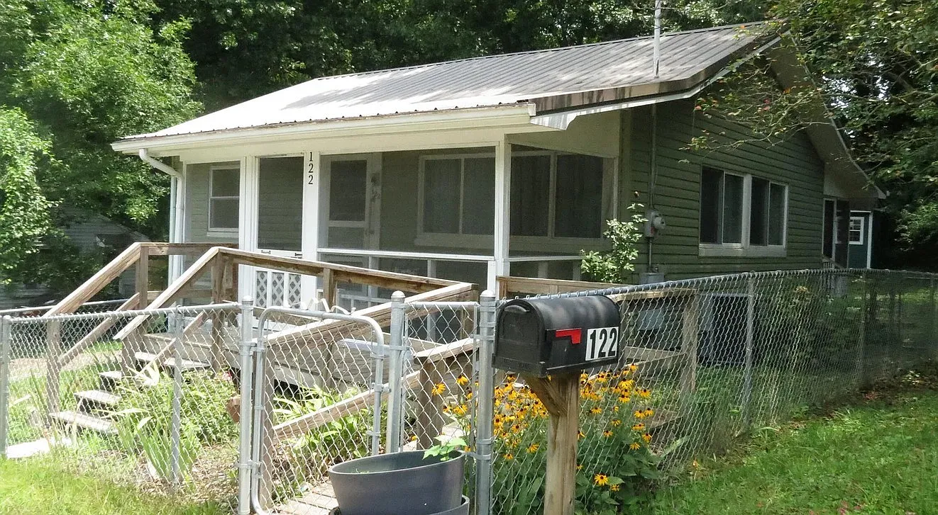 2 bed, 672 sqft, $1,500 — Photo 1