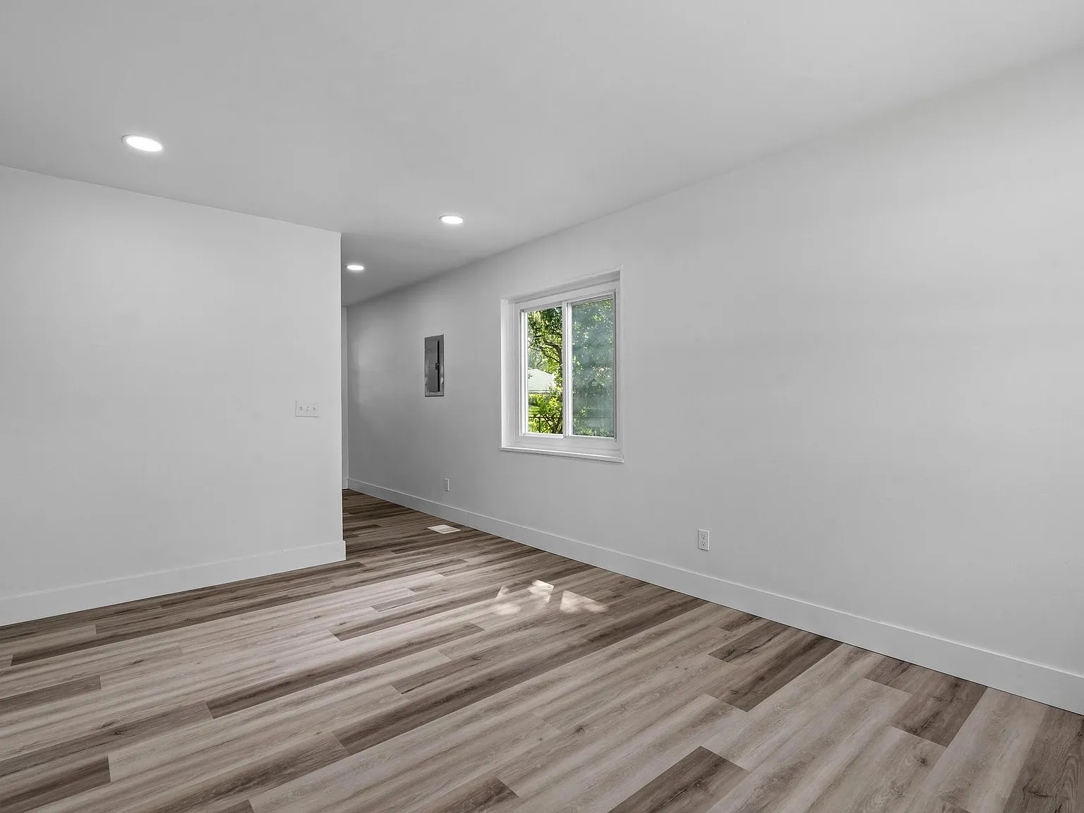 3 bed, 1000 sqft, $1,450 — Photo 4