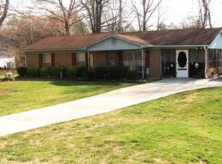 105 Kerner Knolls Dr, Kernersville, NC 27284