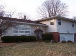 1917 S Mahark Ln, Peoria, IL 61607