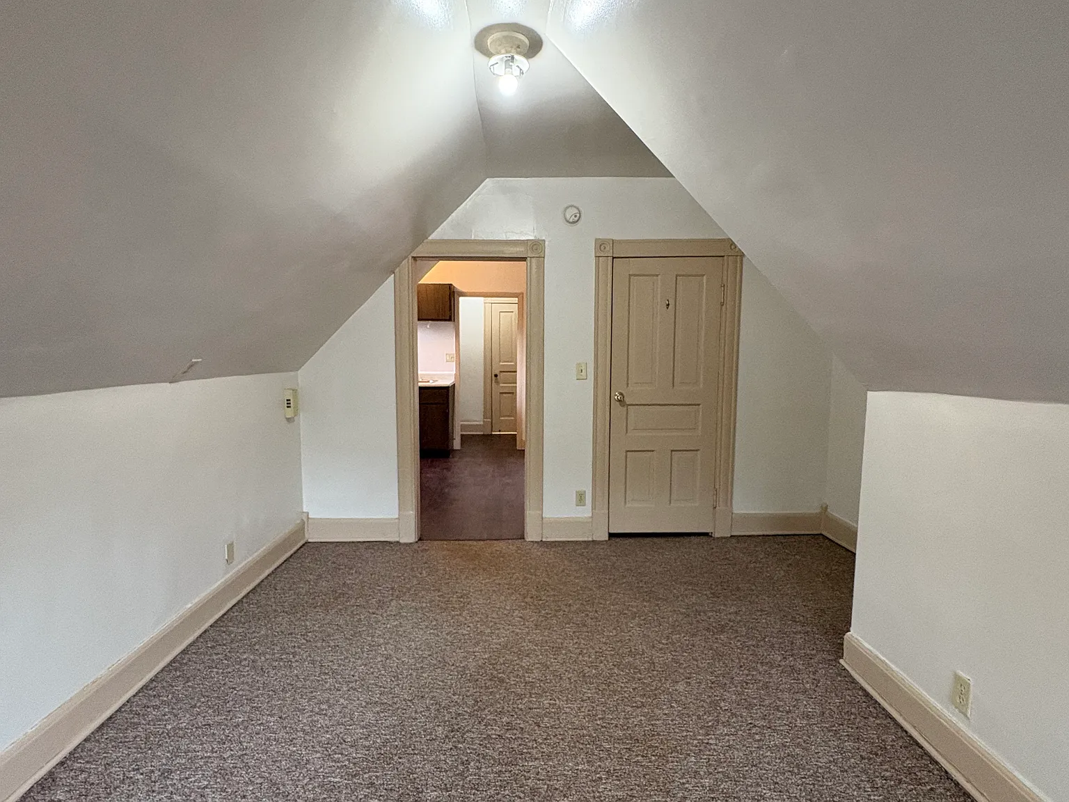 1 bed, 476 sqft, $995 — Photo 2