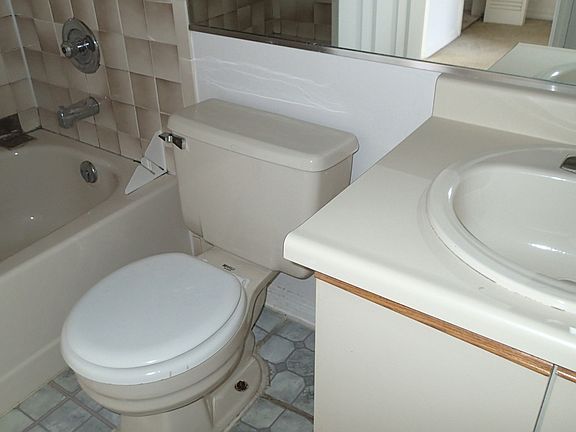 3rd image of 7342 Cedar Creek Ct