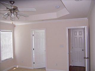 4th image of 102 Glenn Laurel Dr