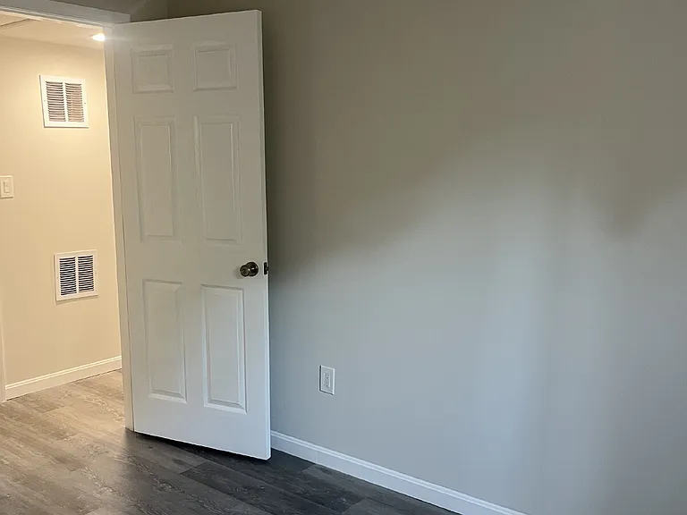9734 Dumbarton Dr — Photo 8