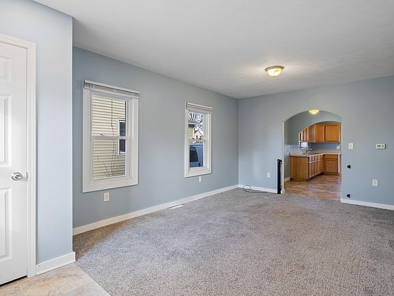 3rd image of 47 Maplelawn St SE