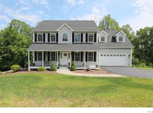 37 Fox Hunt Rd, Shelton, CT 06484