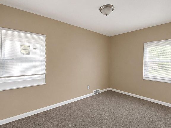 4th image of 12876 Faust Ave