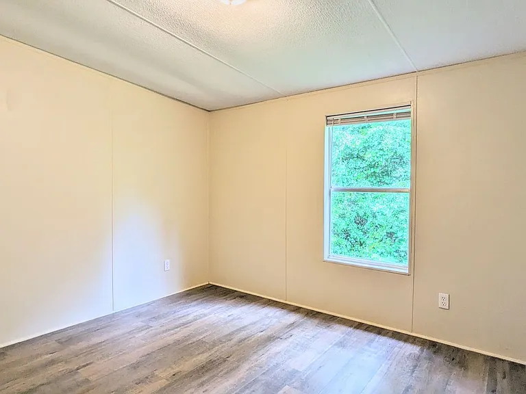 99 Center Grove Dr — Photo 21