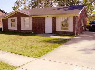 9704 Cedar Lake Dr, Louisville, KY 40291