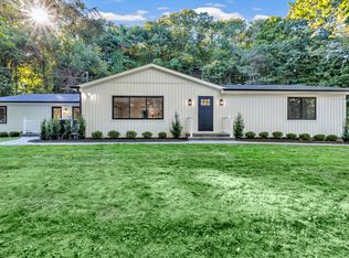 84 Huntingtown Rd, Newtown, CT 06470