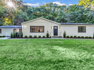 84 Huntingtown Road, Newtown, CT, 06470