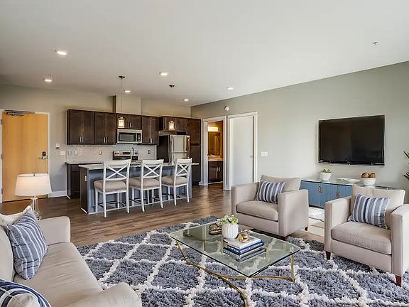 2nd image of 1 Carlton Ave SE #4eda4ec79