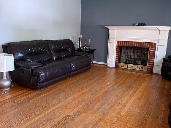 3rd image of 131 Country Club Cir