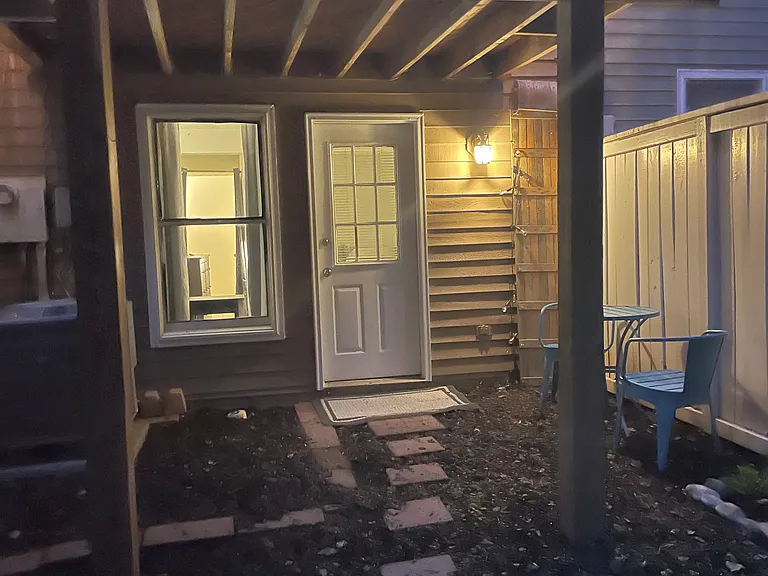 Poplar Grove Dr — Photo 2