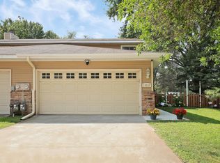 16535 Terrey Pine Dr, Eden Prairie, MN 55347