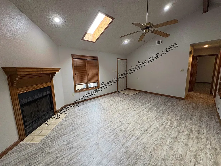 605 Cooper Estates Dr #12 — Photo 3