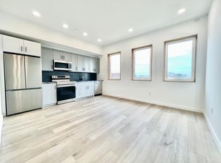 1310 N Front St #9, Philadelphia, PA 19122