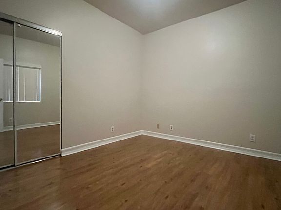 4th image of 1078 E Ocean Blvd APT 16