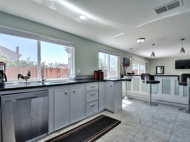 145 Tonopah Dr — Photo 7