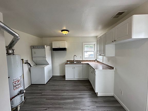 4th image of 8731 Paige Ave